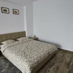 Apartament At Bukareszt
