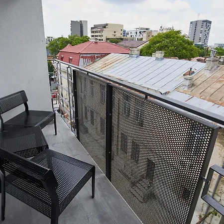 Apartament At Bucureşti