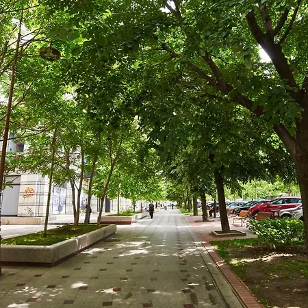 At Апартаменты *