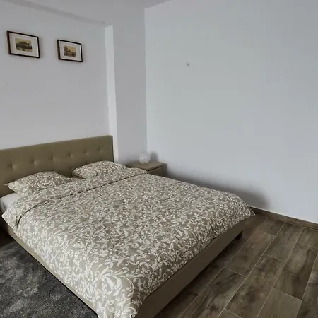 Appartement At Boekarest